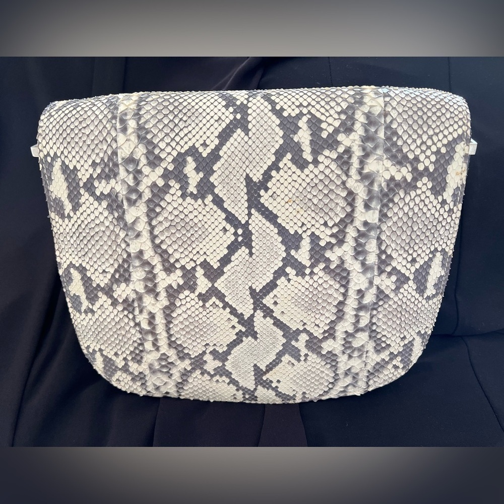 New Cape Cobra Beirut Saddle Bag, Genuine Natural Python - Picture 3 of 16